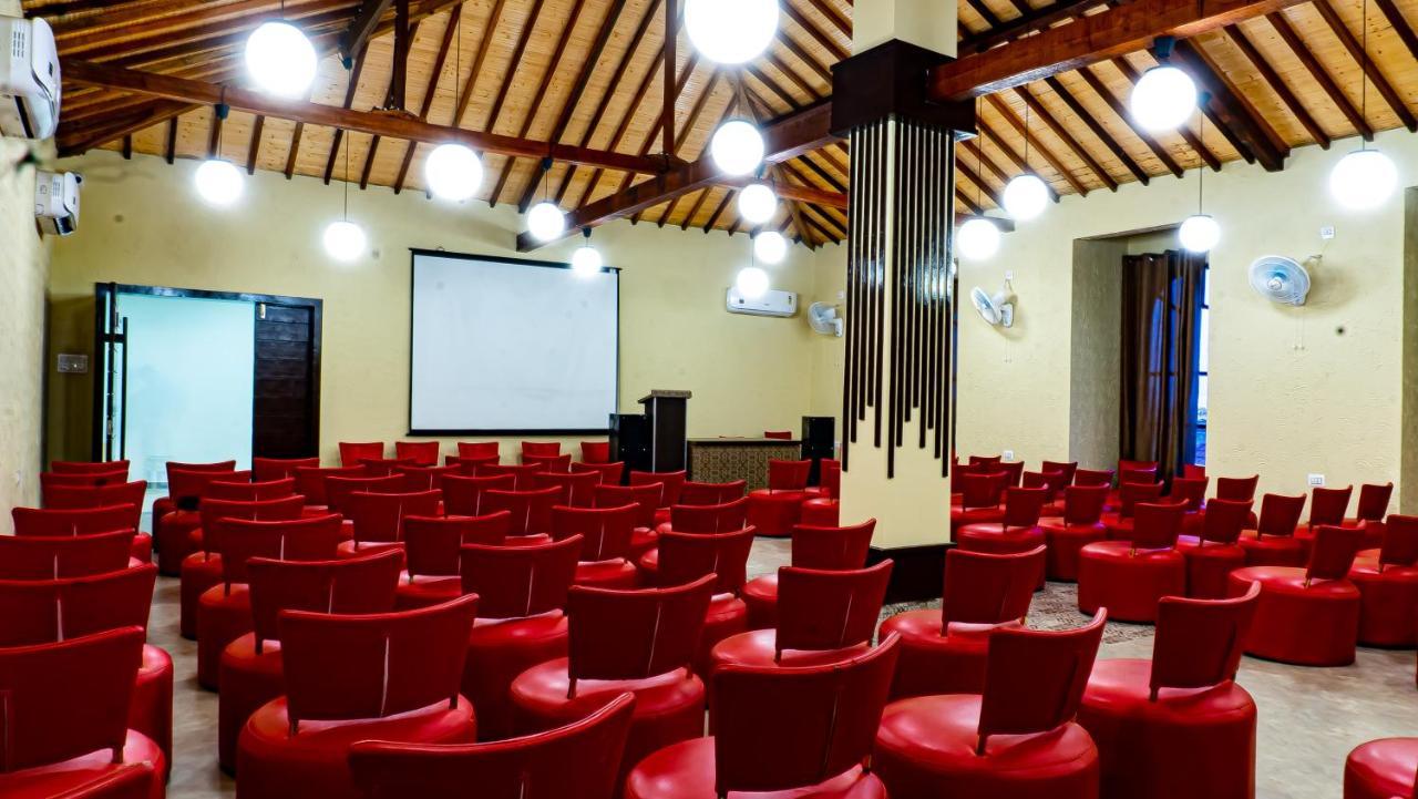 The Village Resort Mundra מראה חיצוני תמונה